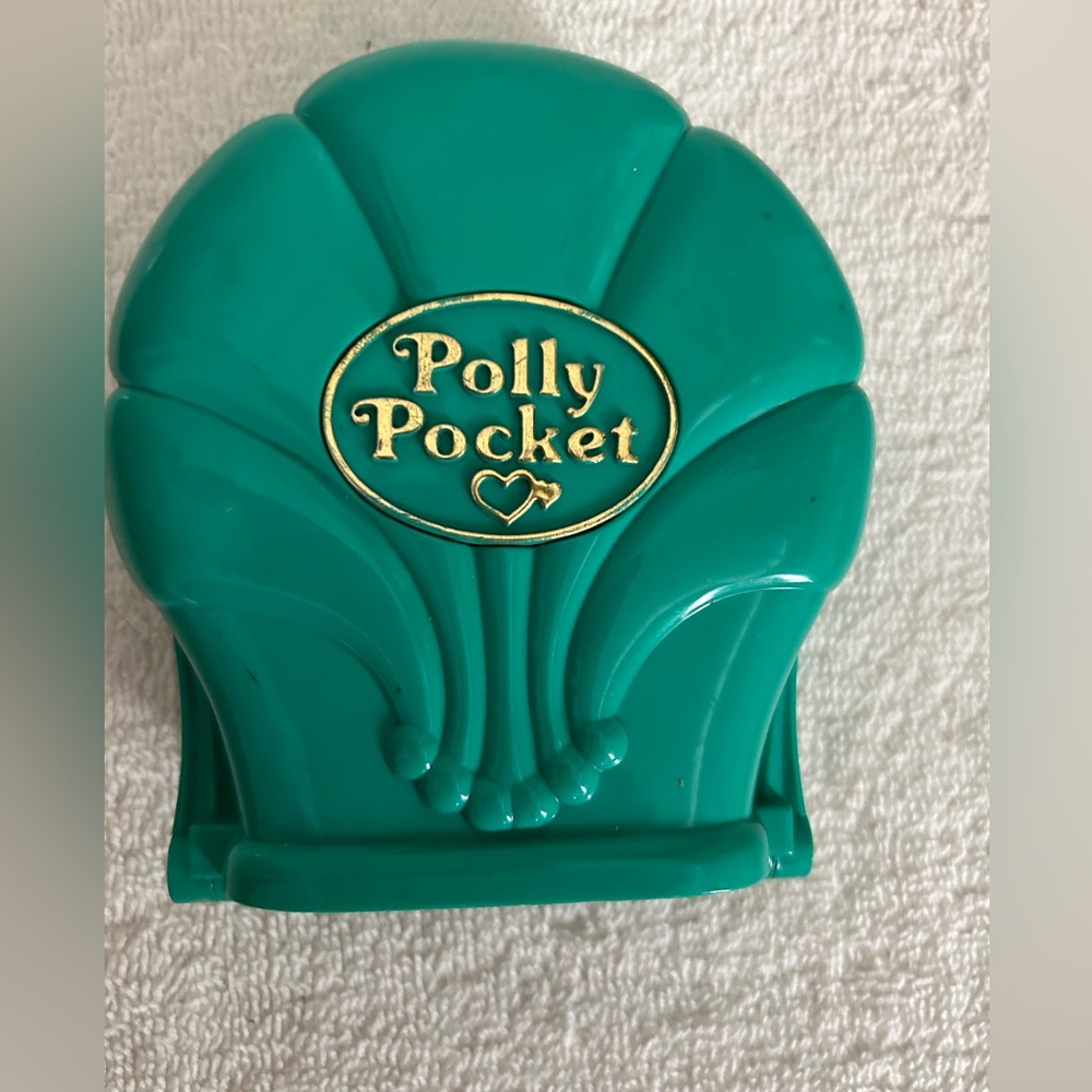 Vintage 90’s Polly Pocket Water Park Play Set.